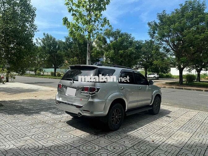 Toyota Fortuner 2015 2.7V 82000 km