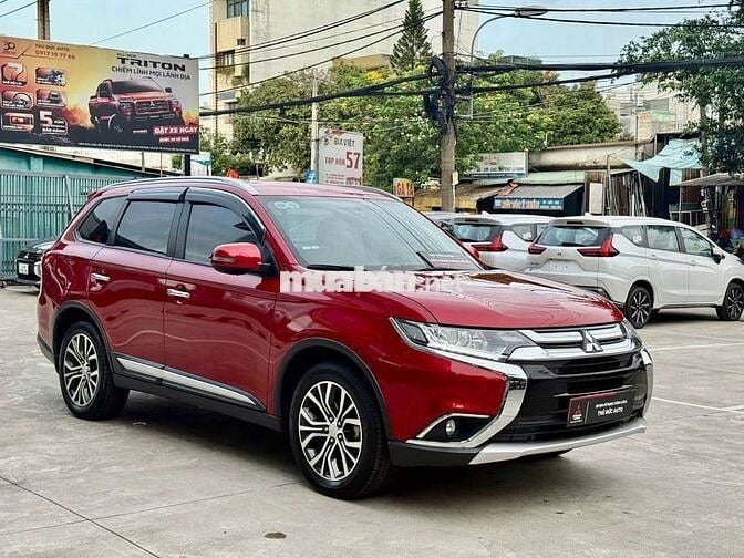 Outlander 2018 2.0 CVT xe đi ít chính hãng giá tốt