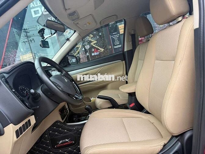 Outlander 2018 2.0 CVT xe đi ít chính hãng giá tốt