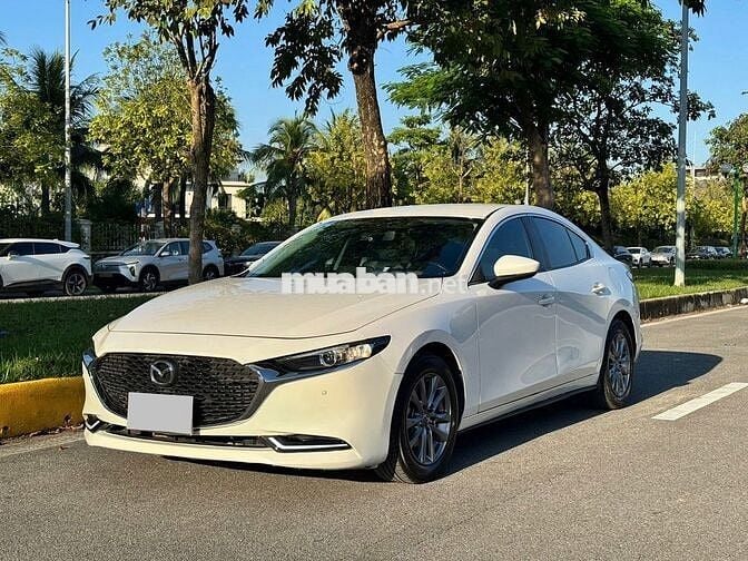 Mazda 3 Luxury 2020 màu trắng, xe đẹp, giá tốt