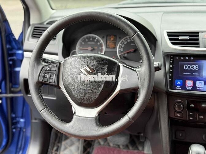 Suzuki Swift 2015 Special logo vàng