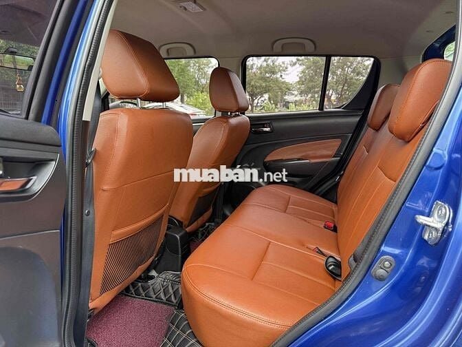 Suzuki Swift 2015 Special logo vàng