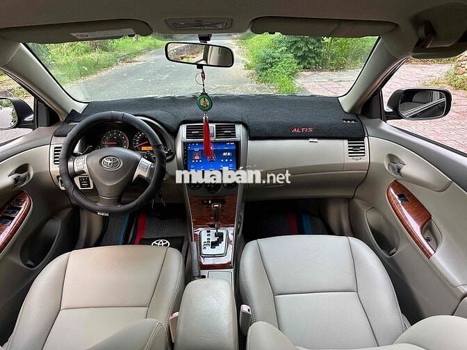 Toyota Corolla Altis 2009 2.0V - 105000 km