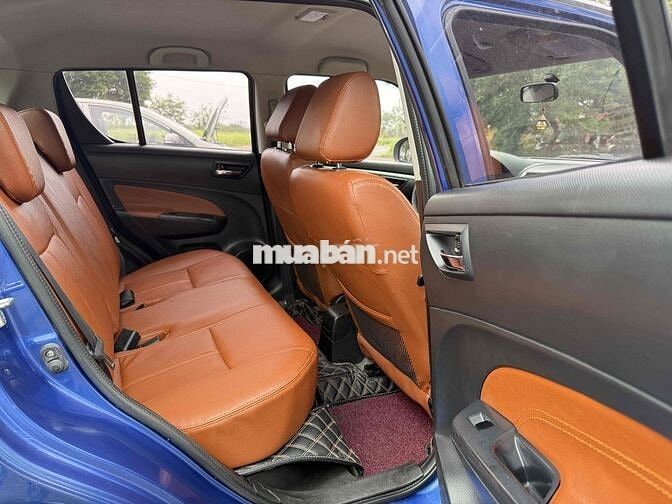 Suzuki Swift 2015 Special logo vàng