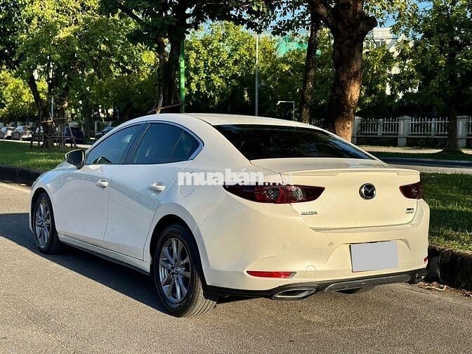 Mazda 3 Luxury 2020 màu trắng, xe đẹp, giá tốt