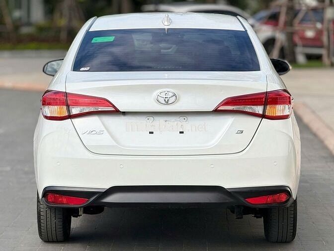 Toyota Vios G 2024 màu trắng mẹ mắng cũng mua