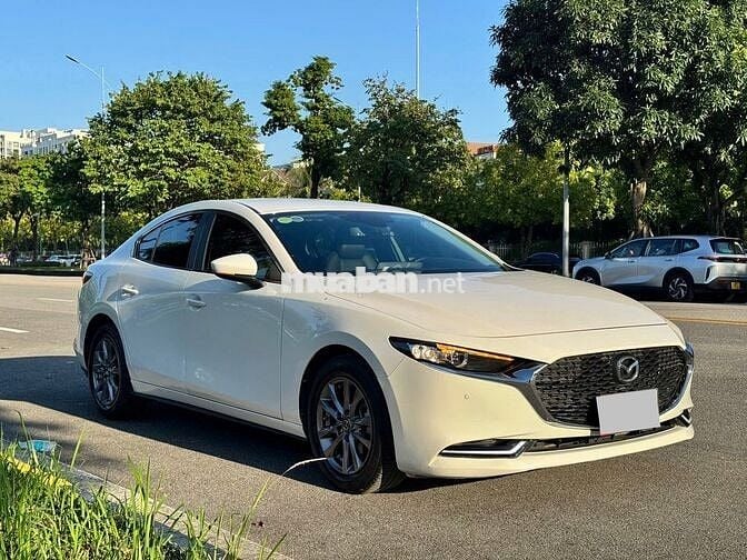 Mazda 3 Luxury 2020 màu trắng, xe đẹp, giá tốt