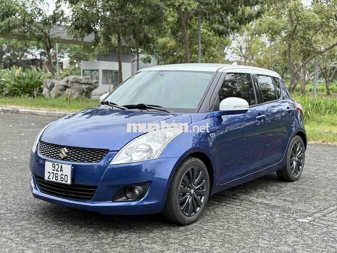 Suzuki Swift 2015 Special logo vàng