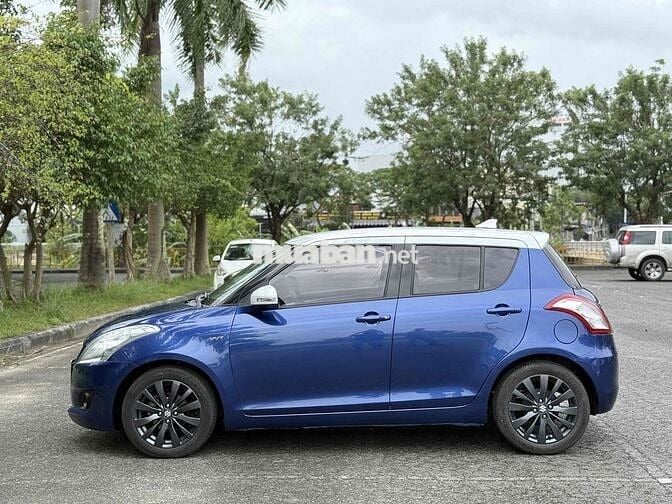 Suzuki Swift 2015 Special logo vàng