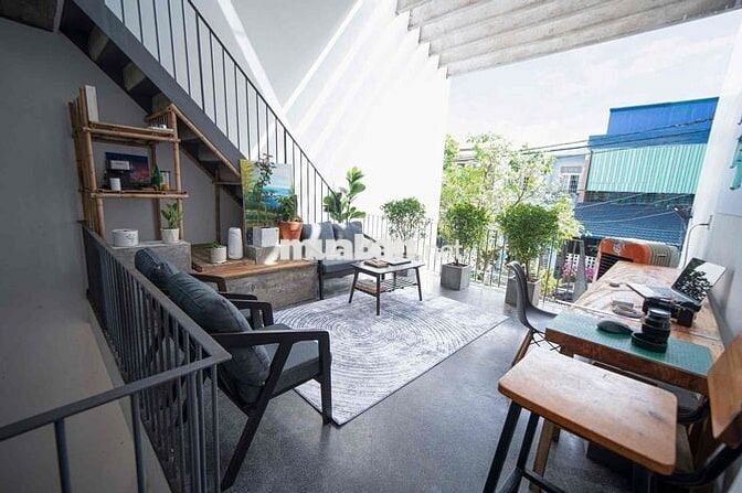 loại nhà ở diện tich sử dụng 250m2 , 3 phòng ngủ, 3 phòng vệ sinh