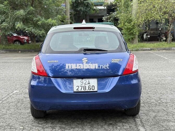 Suzuki Swift 2015 Special logo vàng