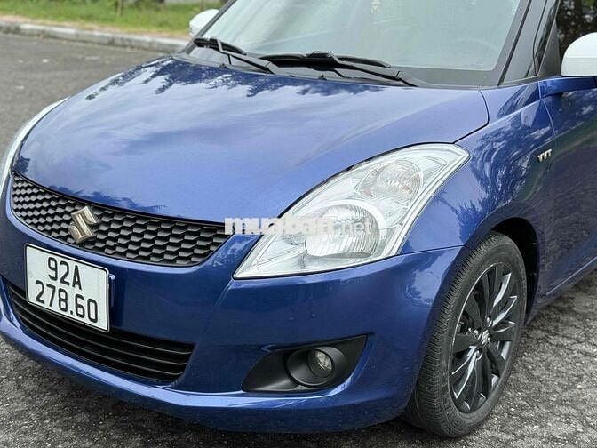 Suzuki Swift 2015 Special logo vàng