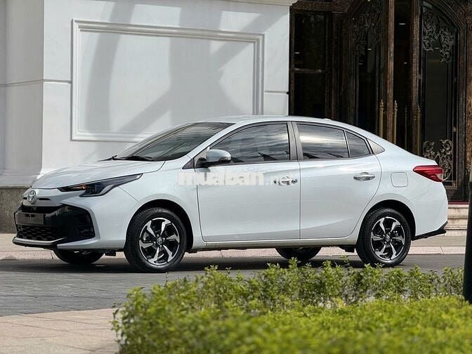 Toyota Vios G 2024 màu trắng mẹ mắng cũng mua