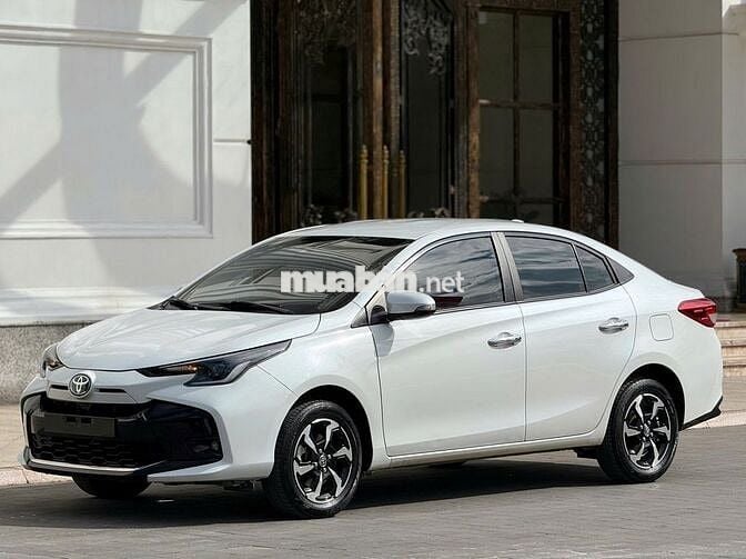 Toyota Vios G 2024 màu trắng mẹ mắng cũng mua