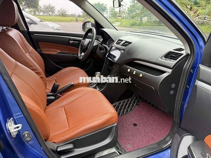 Suzuki Swift 2015 Special logo vàng