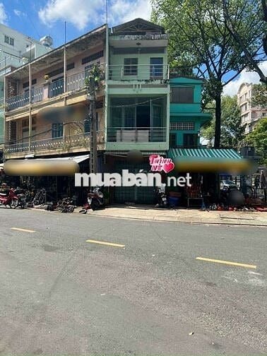 Nhà mặt tiền cần bán. Thích hợp kinh doanh