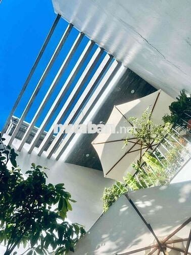 loại nhà ở diện tich sử dụng 250m2 , 3 phòng ngủ, 3 phòng vệ sinh