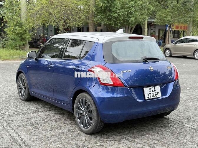 Suzuki Swift 2015 Special logo vàng