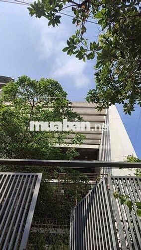 loại nhà ở diện tich sử dụng 250m2 , 3 phòng ngủ, 3 phòng vệ sinh