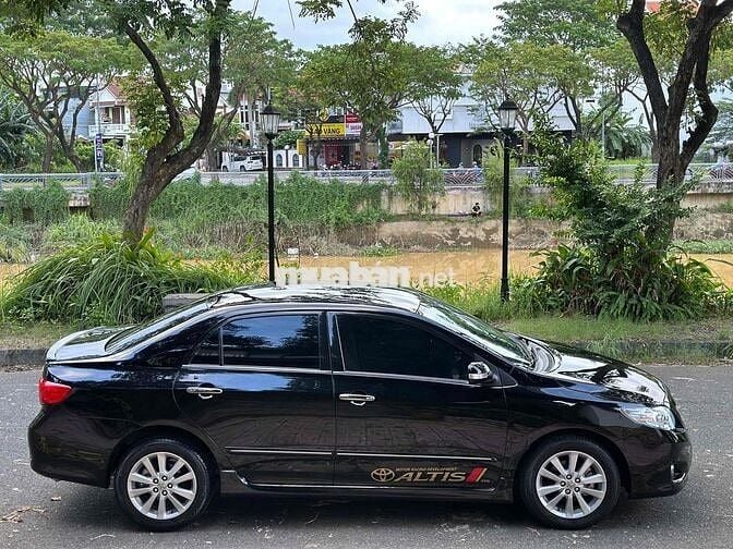 Toyota Corolla Altis 2009 2.0V - 105000 km