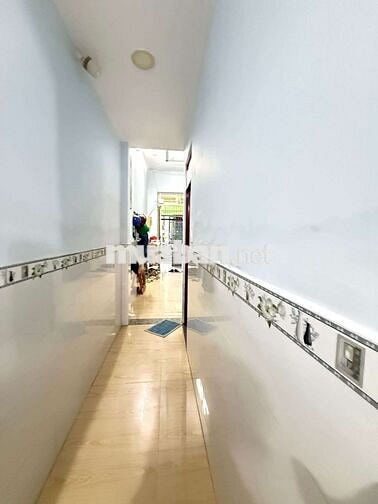 Nhà lầu 7p đường xe tải thông, giá cực rẻ