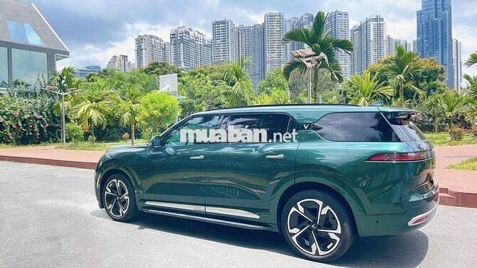 BÁN VinFast VF9 2023 Plus - THAY MÂM VÀ VỎ MỚI