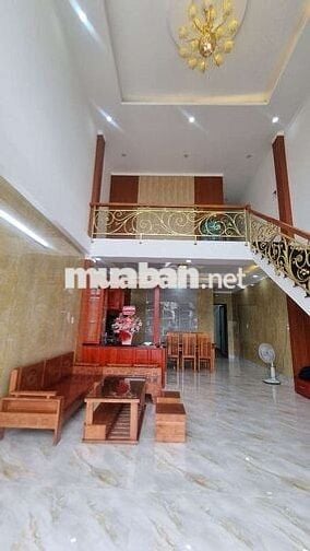 Nhà bán phùng Hưng an viễn nhà 2 tầng nội thất gỗ cao cấp