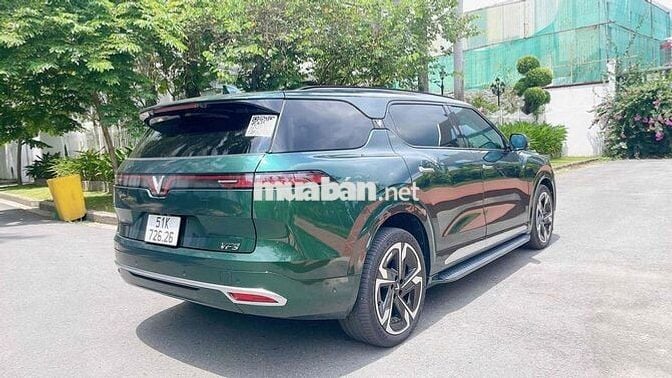 BÁN VinFast VF9 2023 Plus - THAY MÂM VÀ VỎ MỚI