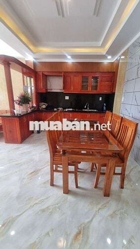 Nhà bán phùng Hưng an viễn nhà 2 tầng nội thất gỗ cao cấp