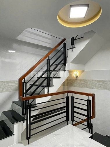 Chủ cần bán gấp nhà Q.10 Thành Thái