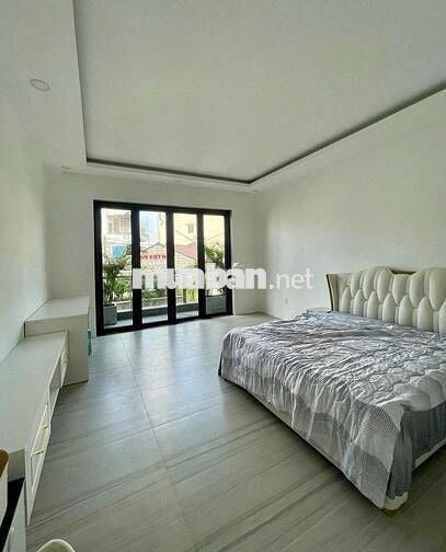 SIÊU PHẦM NHÀ ĐẸP - 79A Đồng Đen, P.12, Q.TB - 5x18m - 4 Tầng