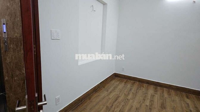 Cho thuê phòng trọ mới, rộng, có cửa sổ đầy đủ nội thất gần sân bay