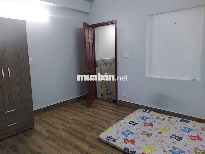 Cho thuê phòng trọ mới, rộng, có cửa sổ đầy đủ nội thất gần sân bay