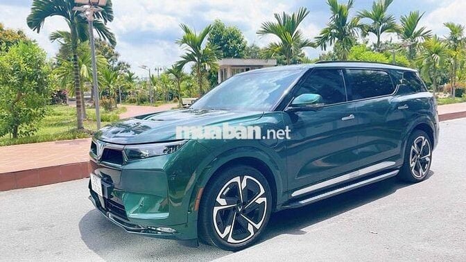 BÁN VinFast VF9 2023 Plus - THAY MÂM VÀ VỎ MỚI