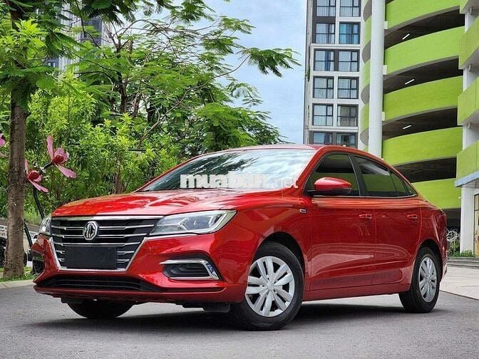 CẦN BÁN MG 5 MT MẪU MỚI 2025