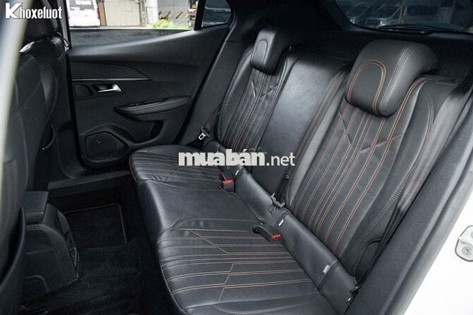 Peugeot 2008 2022 AT màu trắng cực HOT