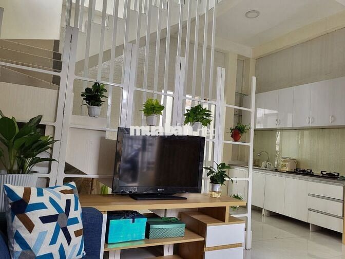 CHO THUÊ NHÀ HẺM XE HƠI THÍCH HỢP ĐỂ Ở HOẶC LÀM VĂN PHÒNG KINH DOANH