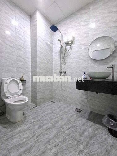 CĂN HỘ CÓ GÁC, 2 GIƯỜNG QUẬN 1, Ở ĐƯỢC 4 NGƯỜI NGAY ĐỀ THÁM,CÔ GIANG