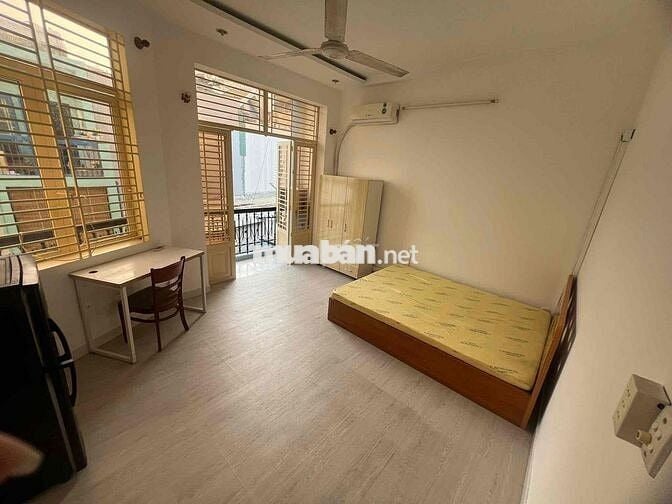 Chính chủ cho thuê phòng cửa sổ lớn và ban công giá 3,8tr và 5tr