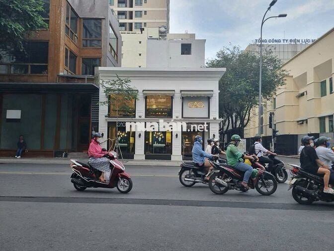 Góc 2MT  Hai Bà Trưng – Cao Bá Quát P. Bến Nghé Q1 - Vị Trí Kim Cương!