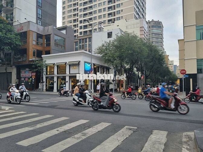 Góc 2MT  Hai Bà Trưng – Cao Bá Quát P. Bến Nghé Q1 - Vị Trí Kim Cương!