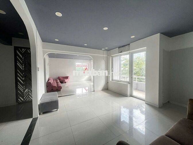 Chính chủ cho thuê mb góc 2 mặt tiền đường Ngô Đức Kế q. 1 vị trí vip