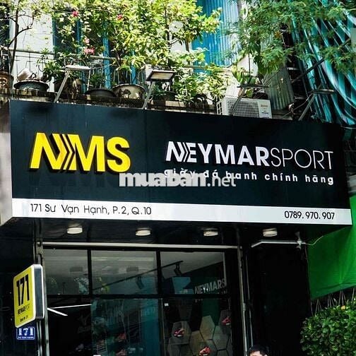 CẦN SANG GẤP SHOP THỂ THAO TRUNG TÂM QUẬN 10