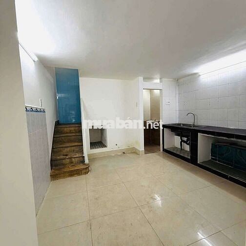 Cho thuê nhà mặt tiền Hồng Bàng kinh doanh mua bán