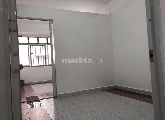 "Chung cư Nguyễn Kim quận 10 lô R lầu 2 thang bộ 50m 2 phòng ngủ".