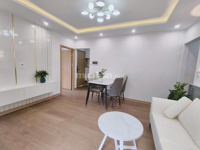 Nhà Đẹp Ở Luôn Phố Quỳnh Mai, Hai Bà Trưng 85m, tầng 3, giá 4.8 tỷ.