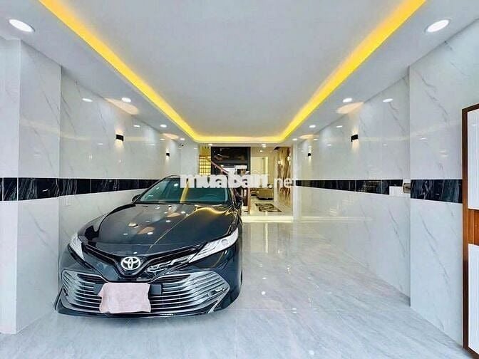 NHÀ 5 LẦU KẾ ĐẠI HỌC HUFLIT SƯ VẠN HẠNH, QUẬN 10