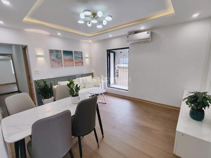 Nhà Đẹp Ở Luôn Phố Quỳnh Mai, Hai Bà Trưng 85m, tầng 3, giá 4.8 tỷ.