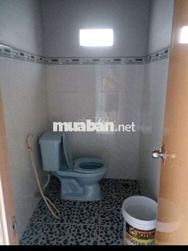PHÒNG TRỌ CÓ BAN CÔNG RỘNG THOÁNG TOILET RIÊNG.