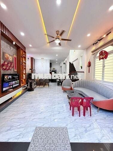 Bán nhà 4 tầng 2 mặt kiệt sau lưng mặt tiền Mai Lão Bạng (hải châu)